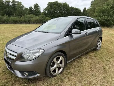 Gebraucht Mercedes B200 AMG Edition 1 136 PS (100 kW) 2013 Kleinwagen