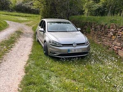 Second-hand VW Golf VII Comfortline 116 CP (85 kW) 2017 Argintiu Berlinǎ
