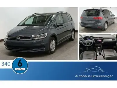 Gebraucht VW Touran Comfortline 150 PS (110 kW) 2023 Graukeine angabe Van / Kleinbus