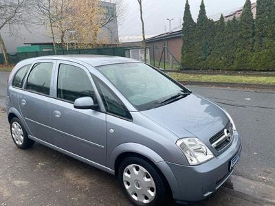 Grau Gebraucht 2006 Opel Meriva Van / Kleinbus | 3.790 € (Etwas zu teuer)