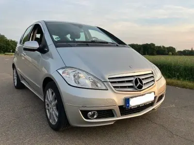 Gebraucht Mercedes A160 95 PS (69 kW) 2011 Silber Kleinwagen