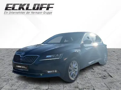 Gebraucht Skoda Superb Style 150 PS (110 kW) 2019 Blau Limousine