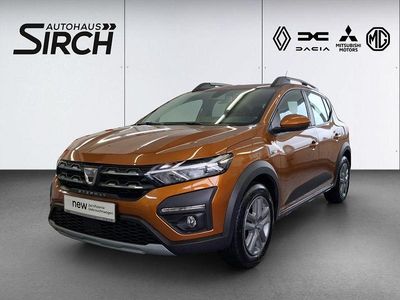 Orange Gebraucht 2023 Dacia Sandero Comfort Limousine | 13.990 € (Guter Preis)