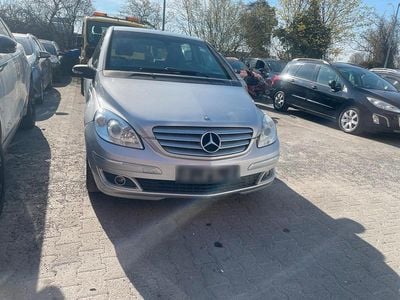 Second-hand Mercedes B200 2005 Argintiu Monovolum