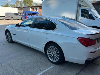 BMW 730