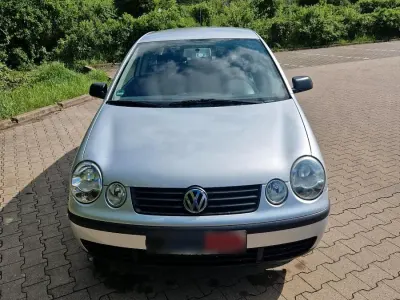Gebraucht VW Polo 65 PS (47 kW) 2004 Silber Kleinwagen