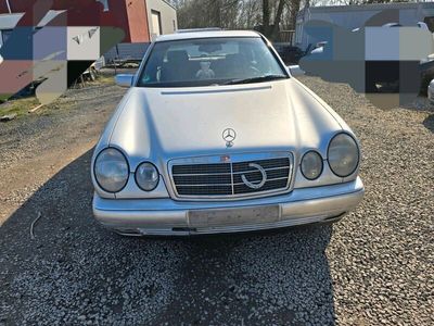 gebraucht Mercedes 200 E-Klasse benzin