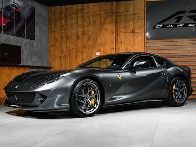 Grau Gebraucht 2018 Ferrari 812 | 326.579 € (Teuer)