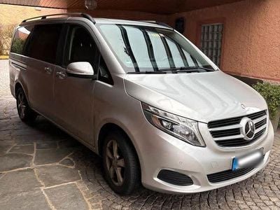 Gebraucht Mercedes V250 Edition 190 PS (139 kW) 2016 Silber Van / Kleinbus