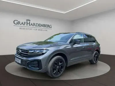 Gebraucht VW Touareg R-line 231 PS (169 kW) 2024 Grau SUV