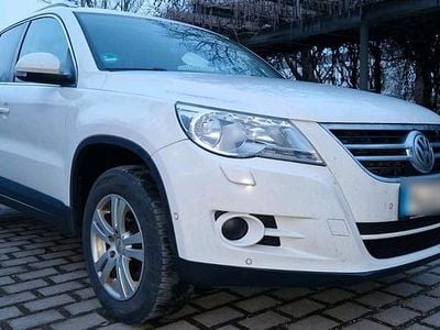 Weiß Gebraucht 2011 VW Tiguan Sportline SUV | 8.999 € (Fairer Preis)