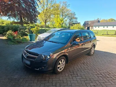 Usata Opel Astra 90 CV (66 kW) 2008 Grigio Station wagon