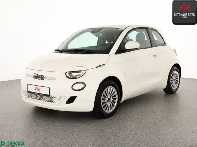 Gebraucht Fiat 500e 86 kW (118 PS) 2023 Colore esterno (arktis weiß) Limousine
