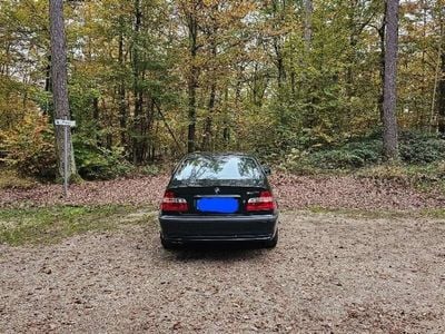 BMW 323