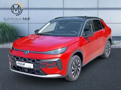 Neu VW T-Roc Life 150 PS (110 kW) 2026 Flame red metallic schwarz uni SUV