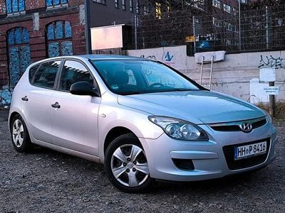 Silber Gebraucht 2008 Hyundai i30 Edition Limousine | 2.430 € (Fairer Preis)