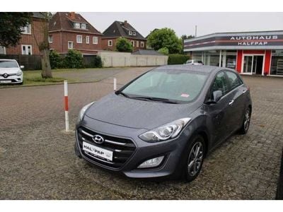 Gebraucht 2015 Hyundai i30 Style Limousine | 10.990 € (Etwas zu teuer)