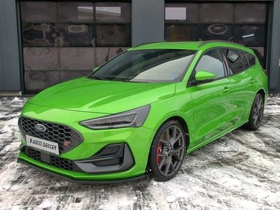 Grün Gebraucht 2024 Ford Focus ST Kombi | 33.300 € (Fairer Preis)