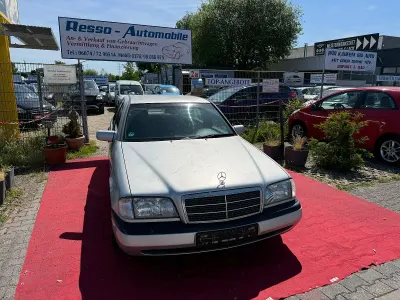 Gebraucht Mercedes C220 150 PS (110 kW) 1996 Silber Limousine