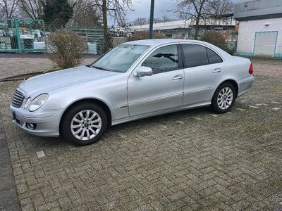 Gebraucht Mercedes E200 Elegance 136 PS (100 kW) 2007 Silber Limousine