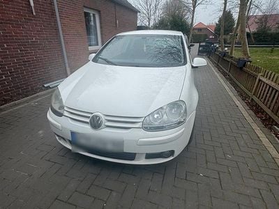 Gebraucht VW Golf V 85 PS (62 kW) 2008 Weiß Kleinwagen