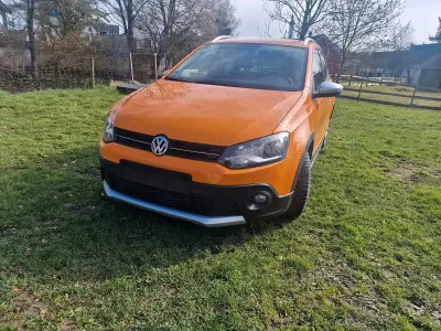 Usata VW Polo Cross 85 CV (62 kW) 2010 Arancione Utilitaria