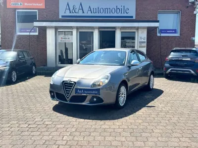 Gebraucht Alfa Romeo Giulietta Turismo 120 PS (88 kW) 2012 Grau Kleinwagen