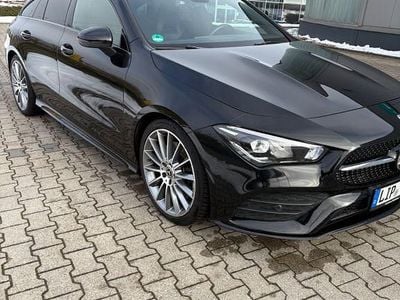 Schwarz Gebraucht 2019 Mercedes CLA220 Shooting Brake AMG Kombi | 25.800 € (Fairer Preis)