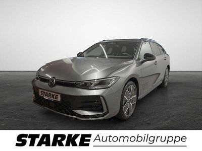 Grau (diabasgrau metallic) Neu 2025 VW Passat R-line Kombi | 62.880 € (Etwas zu teuer)
