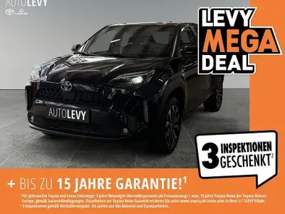 Gebraucht Toyota Yaris Connect Style 116 PS (85 kW) 2023 Mysticschwarz mica Kleinwagen