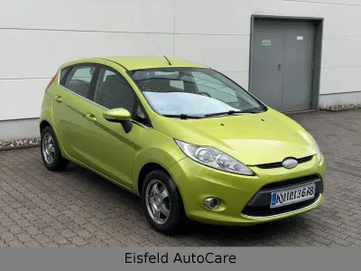 Usata Ford Fiesta Titanium 82 CV (60 kW) 2010 Verde Utilitaria