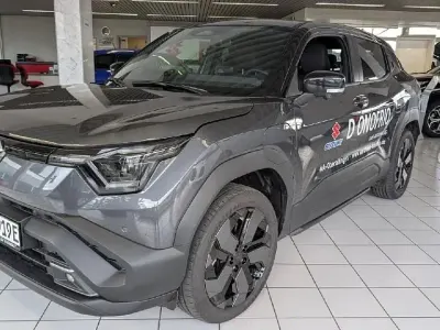 Gebraucht Suzuki e-Vitara Comfort+ 127 kW (174 PS) 2026 Grau SUV