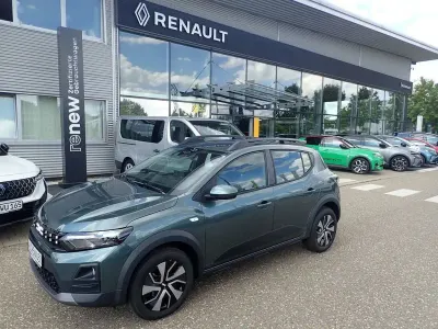 Neu Dacia Sandero Expression 110 PS (80 kW) 2026 Grün SUV