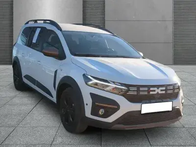 Neu Dacia Jogger Extreme 141 PS (103 kW) 2025 Grün Van / Kleinbus