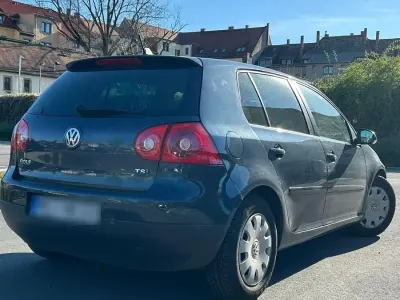 Gebraucht VW Golf V 122 PS (89 kW) 2007 Blau Kleinwagen