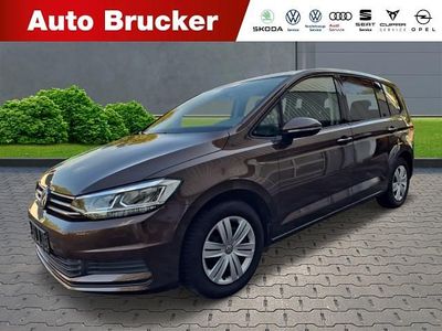 Braun Gebraucht 2016 VW Touran Trendline Van / Kleinbus | 17.770 € (Fairer Preis)