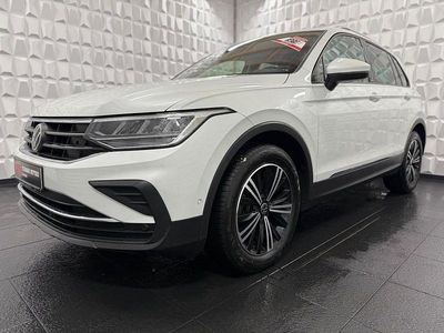 Weiß Gebraucht 2021 VW Tiguan Active SUV | 25.889 € (Guter Preis)