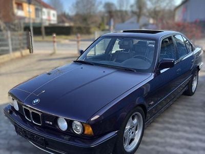 Violet Gebraucht 1992 BMW M5 Comfort Edition Limousine | 45.000 €