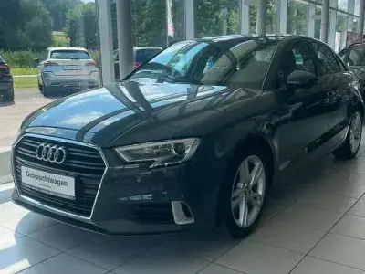 Gebraucht Audi A3 Sport 150 PS (110 kW) 2018 Grau Limousine