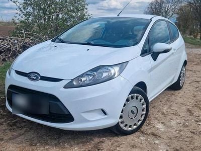 Second-hand Ford Fiesta 60 CP (44 kW) 2011 Alb Hatchback