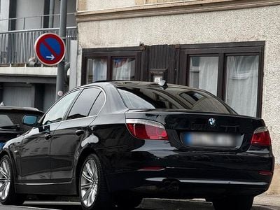 BMW 523