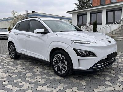 Gebraucht Hyundai Kona Trend 100 kW (136 PS) 2022 Weiß SUV