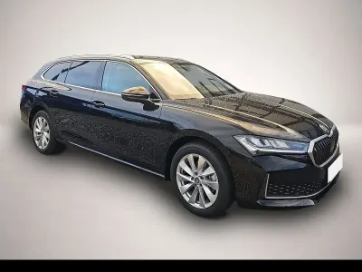 Neu Skoda Superb Selection 150 PS (110 kW) 2026 Schwarz Kombi