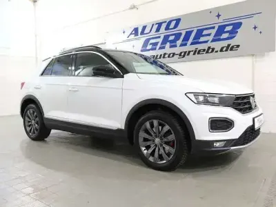 Käytetty VW T-Roc Sportline 150 HP (110 kW) 2019 Valkoinen Katumaasturi