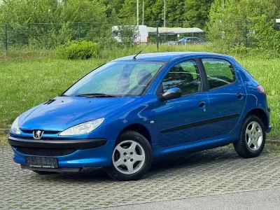 Gebraucht Peugeot 206 Filou 75 PS (55 kW) 2008 Blau Limousine