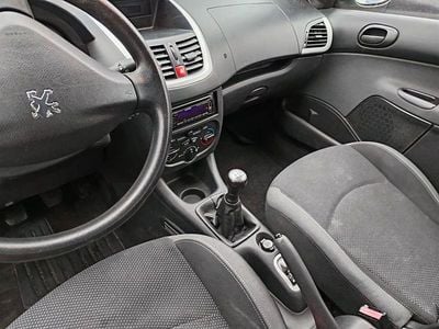 Weiß Gebraucht 2009 Peugeot 206 Limousine | 1.150 € (Guter Preis)