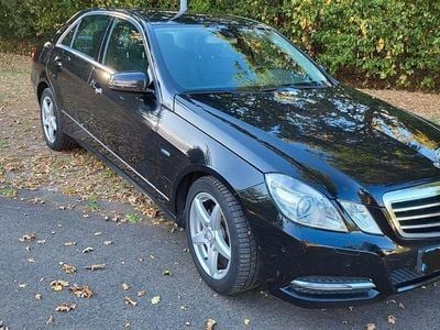 Gebraucht Mercedes E200 Avantgarde 184 PS (135 kW) 2011 Schwarz Limousine