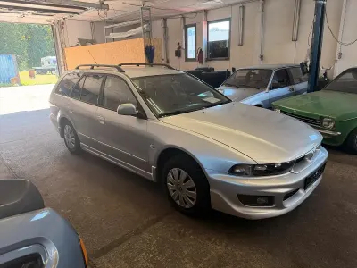 Gebraucht Mitsubishi Galant 160 PS (117 kW) 2000 Silber Kombi