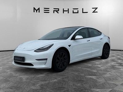 Weiß Gebraucht 2021 Tesla Model 3 Limousine | 25.490 € (Fairer Preis)