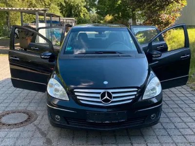 Gebraucht Mercedes B150 95 PS (69 kW) 2007 Schwarz Van / Kleinbus